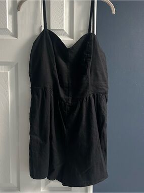 Old Navy black linen romper with pockets